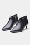 Buy_Oroh_Black Alicia Pointed Toe Kitten Heel Ankle Boots _Online