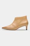Buy_Oroh_Beige Alicia Pointed Kitten Heel Ankle Boots _Online