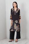 Buy_RANNA GILL_Black Crepe, Crinkle Mirrors V-neck Virelle Printed Tunic And Dupatta Set_Online_at_Aza_Fashions