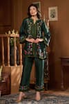 Buy_Taroob_Emerald Green Silk Embroidery Split V-neck Dancing Feathers Kurta With Pant _at_Aza_Fashions