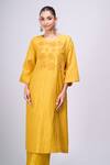 Buy_Divyam Mehta_Yellow Embroidery Round Neck Kurta And Pant Set _Online_at_Aza_Fashions