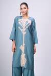 Divyam Mehta_Blue Embroidery Round Neck Floral Kurta And Pant Set _at_Aza_Fashions