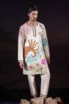 Buy_Jubinav Chadha_Ivory Silk, Silk, Storytelling Motif Kurta And Pant Set _at_Aza_Fashions