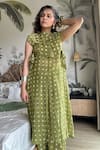 Buy JAYATI GOENKA Green Chanderi Silk Round Neck Slit Tunic Henna Set Online Buy_JAYATI GOENKA_Green Chanderi Silk Round Neck Slit Tunic Henna Set _Online