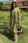 Buy_JAYATI GOENKA_Green Silk, Collared Heena Block Print Kaftan Set _at_Aza_Fashions