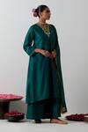 Buy_Vinusto_Green Chanderi Embroidery, Lace, Zari V-neck Kurta, Palazzo And Dupatta Set _Online_at_Aza_Fashions