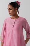 Buy_Vinusto_Pink Chanderi Embroidery Round Neck Hand Kurta Set 
