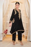 Buy_Daljit Sudan_Black Crepe Embroidery V-neck Tilla Phiran Kurta And Pant Set _Online_at_Aza_Fashions