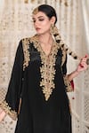 Daljit Sudan_Black Crepe Embroidery V-neck Tilla Phiran Kurta And Pant Set _Online