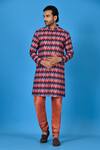 Sayisha_Red Checked Printed Kurta  _Online_at_Aza_Fashions