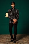 Buy_Niloufer By Aasif Ally_Black Silk Embroidery, Beads Zardozi And Cutdana Blazer & Pant Set 