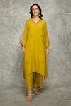 Buy_Tanu Malhotra_Mustard Crepe Mirrors V-neck Work Kaftan Kurta And Pant Set 