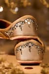 House Of Vian_Gold Fasaana Embroidered Juttis _Online_at_Aza_Fashions