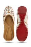 Buy_NR By Nidhi Rathi_White Bird And Branch Embroidered Leather Jutti _at_Aza_Fashions