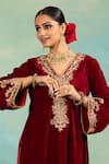 Buy_Swati Wadhwani Couture_Maroon Velvet, Crepe Embroidery, Metallic Thread, Piping V-neck Dabka Kurta Set 