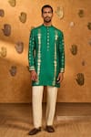 Buy_Masaba_Green Silk Foil Printing Totem Lines And Pot Kurta Set _at_Aza_Fashions