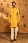 Buy_Masaba_Yellow Silk Foil Printing Trinklet And Pots Kurta & Pant Set _at_Aza_Fashions
