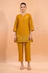 Naintara Bajaj_Mustard Linen Embroidery Split V-neck Kurta And Pant Set _Online_at_Aza_Fashions