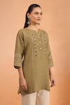 Buy_Naintara Bajaj_Green Embroidery Split V-neck Kurta _Online_at_Aza_Fashions