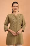 Buy_Naintara Bajaj_Green Embroidery Split V-neck Kurta _at_Aza_Fashions