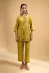 Naintara Bajaj_Green Cotton, Linen Embroidery V-neck Scallop Kurta And Pant Set _at_Aza_Fashions