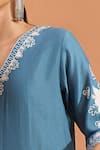 Naintara Bajaj_Teal Embroidery V-neck Kurta _Online_at_Aza_Fashions