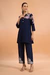 Naintara Bajaj_Navy Embroidery Split V-neck Kurta _Online_at_Aza_Fashions