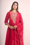 Samyukta Singhania_Red Chanderi, Shantoon Embroidery, Zari, Sequins, Lace Round Mul Kurta Set _Online_at_Aza_Fashions