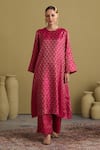 Buy_Vaaya_Fuchsia Brocade, Silk Zari Round Neck Banarasi Woven Kurta And Pant Set 