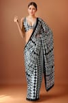 Buy_Naintara Bajaj_Off White V-neck Printed Pre-draped Saree Set _at_Aza_Fashions
