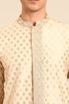 Mayank Modi - Men_Beige Silk, Brocade Embroidery, Zari Geometric Kurta And Pant Set _Online