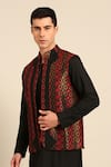 Mayank Modi - Men_Black Silk, Jacquard Geometric Pattern Nehru Jacket _Online_at_Aza_Fashions