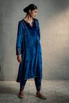 Buy_Charkhee_Blue Velvet Embroidery, Metallic Thread, Sequins Phiran Kurta Set With Stole 