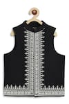 Buy_Tiber Taber_Black Cotton Embroidery Bundi Jacket 