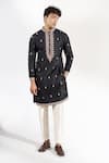 Buy_Rng Safawala_Black Dupion Embroidery, Sequins Thread And Kurta Set _at_Aza_Fashions