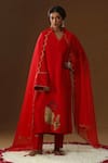 Buy_Arpita Sulakshana_Red Silk Embroidery, Piping V-neck Sakhi Prem Hand Painted Kurta Set _at_Aza_Fashions