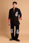 Buy_Rohit Doshi_Black Embroidery Paisley Motif Kurta And Pant Set _at_Aza_Fashions