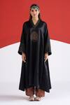 Buy_TA’Assur_Black Embroidery, Zari V-neck Nikhar Phiran Kurta 