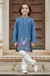 Buy Fayon Kids Blue Cotton Embroidery Kurta With Pant at Aza Fashions Buy_Fayon Kids_Blue Cotton Embroidery Kurta With Pant _at_Aza_Fashions