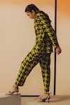 Buy_Kavya Singh Kundu_Green Silk Jacob Houndstooth Blazer And Pant Set 