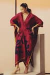 Buy_Kavya Singh Kundu_Magenta Silk Embroidery, Piping V-neck Mona Hand Kaftan _at_Aza_Fashions
