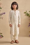Buy_Kalista_Off White Viscose Eshan Printed Kurta And Pant Set _at_Aza_Fashions