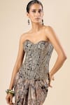 Tarun Tahiliani Black Embroidery, Metallic Thread Sweetheart Neck Floral Corset Online at Aza Fashions Tarun Tahiliani_Black Embroidery, Metallic Thread Sweetheart Neck Floral Corset _Online_at_Aza_Fashions
