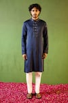 Buy_Shreyansh Designs_Navy Silk Embroidery Parth Floral Kurta Set _at_Aza_Fashions