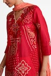 Naina Jain_Maroon Silk Embroidery, Zari V-neck Zardozi Patchwork Bandhani Kurta Set _Online_at_Aza_Fashions