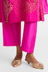 Naina Jain_Pink Silk Gota Patti V-neck Embroidered Kurta Set _Online_at_Aza_Fashions
