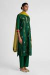 Buy_Naina Jain_Green Silk Embroidery, Zari Round Neck Zardozi Kurta Set _Online_at_Aza_Fashions