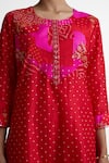 Buy_Naina Jain_Red Silk Mirrors, Embroidery Round Neck Bandhani Kurta Set _Online_at_Aza_Fashions