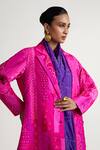 Naina Jain_Pink Silk Collared Bandhani Print Longline Jacket _Online_at_Aza_Fashions