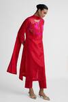 Shop_Naina Jain_Red Silk Mirrors, Embroidery Round Neck Bandhani Kurta Set _at_Aza_Fashions